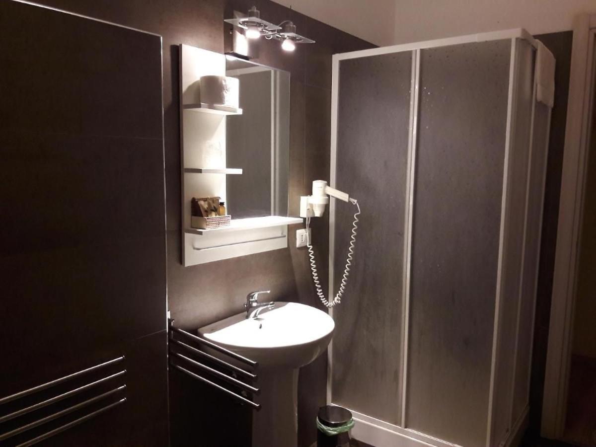 4Rooms Guest House Free Wi-Fi Salerno Dış mekan fotoğraf