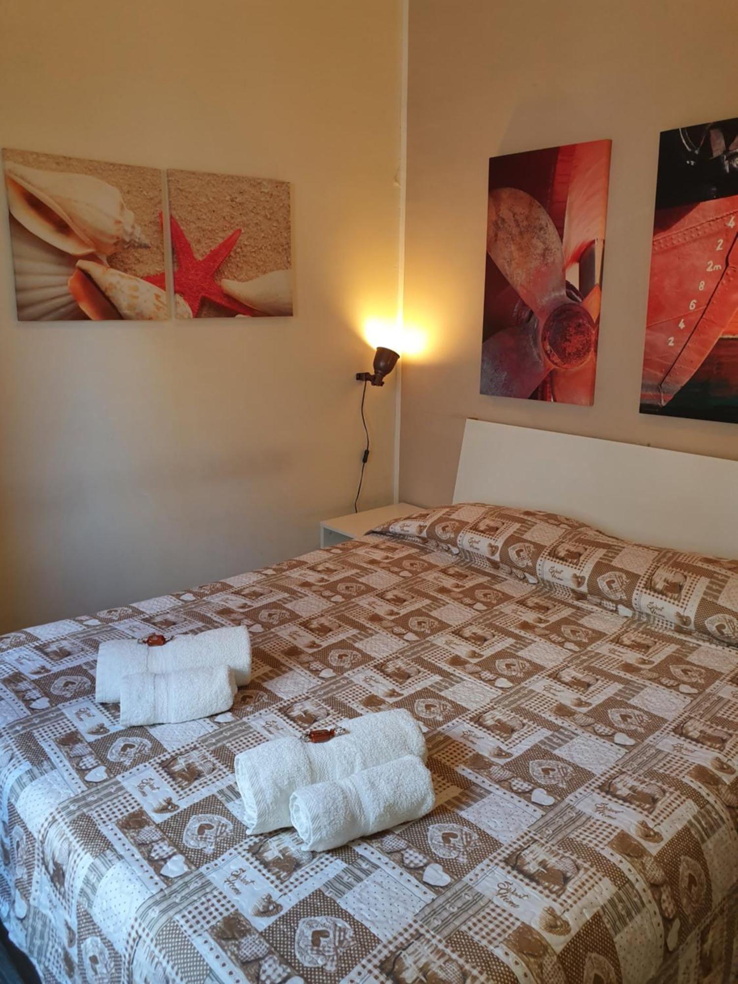 4Rooms Guest House Free Wi-Fi Salerno Dış mekan fotoğraf