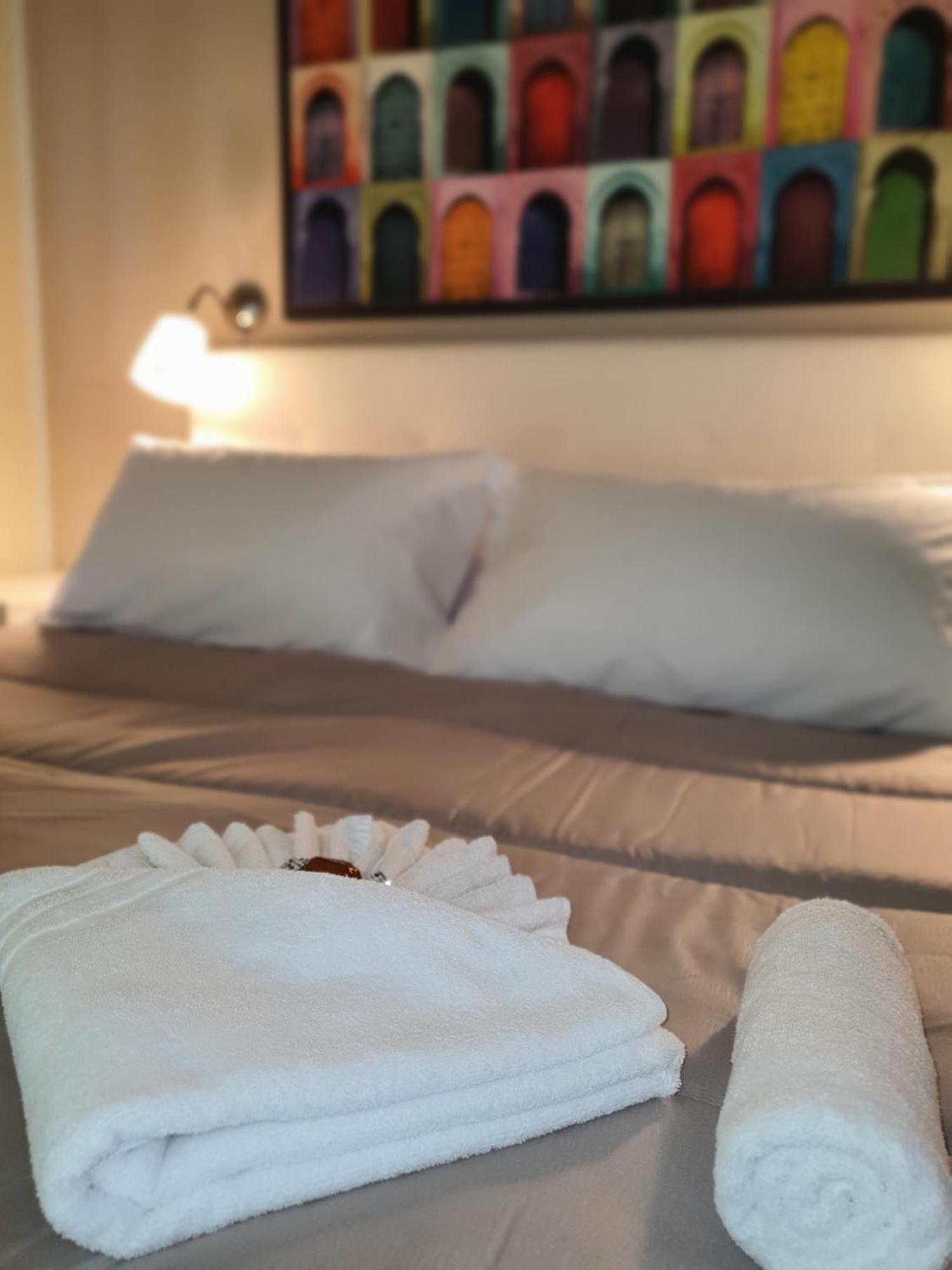4Rooms Guest House Free Wi-Fi Salerno Dış mekan fotoğraf